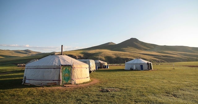 Mongolian tradition tent, Yurt camping in Mongolia 